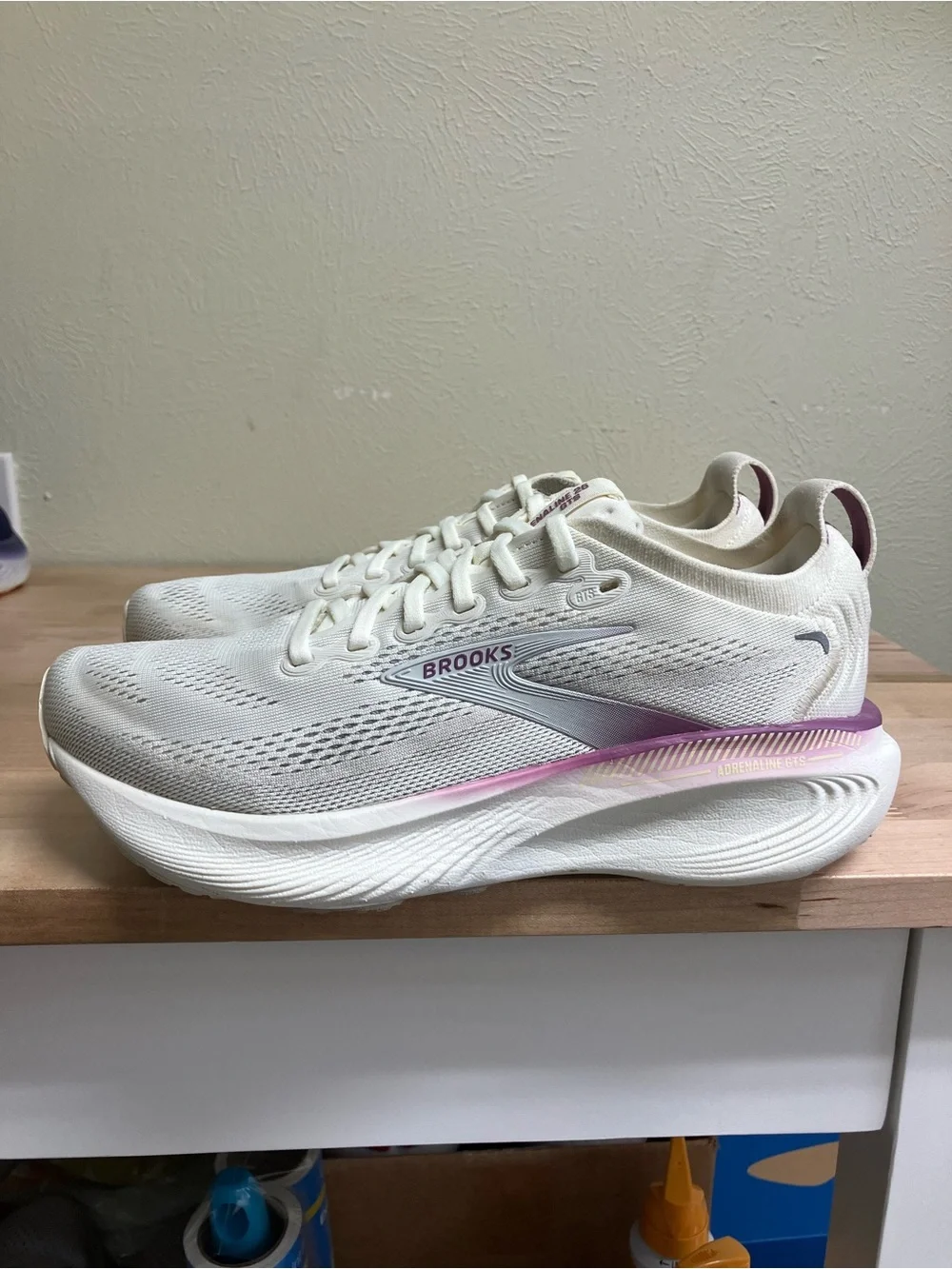 Brooks breathable knit